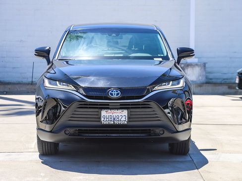 Certified 2023 Toyota Venza LE AWD/4WD image 2