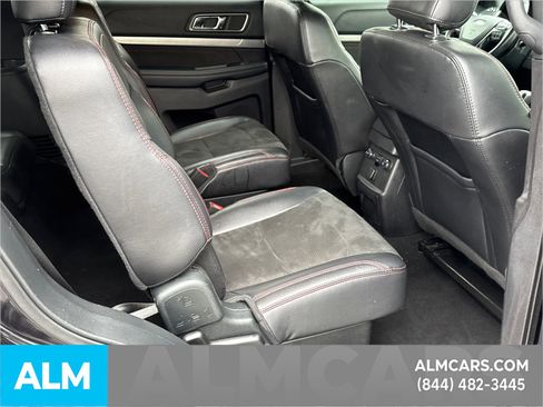 Used 2019 Ford Explorer XLT w/ Equipment Group 202A image 18
