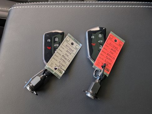 Used 2025 Volkswagen Atlas Cross Sport SEL image 38