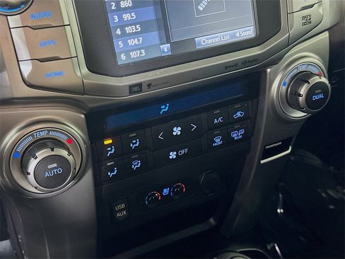 Used 2017 Toyota 4Runner Limited image 27