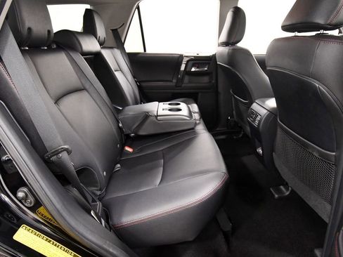 Used 2023 Toyota 4Runner TRD Off-Road Premium w/ Moonroof Package AWD/4WD image 18