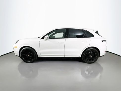 Certified 2024 Porsche Cayenne S AWD/4WD image 2