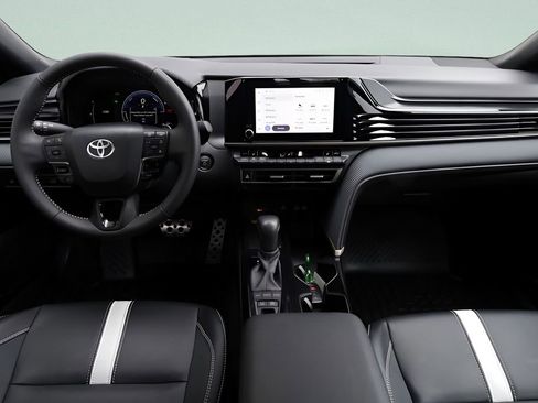 Certified 2025 Toyota Camry SE w/ Convenience Package FWD image 29