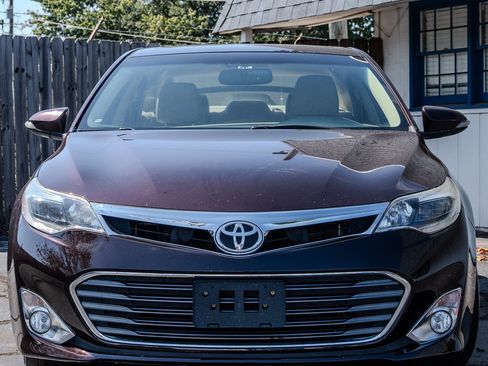 Used 2013 Toyota Avalon Limited image 8