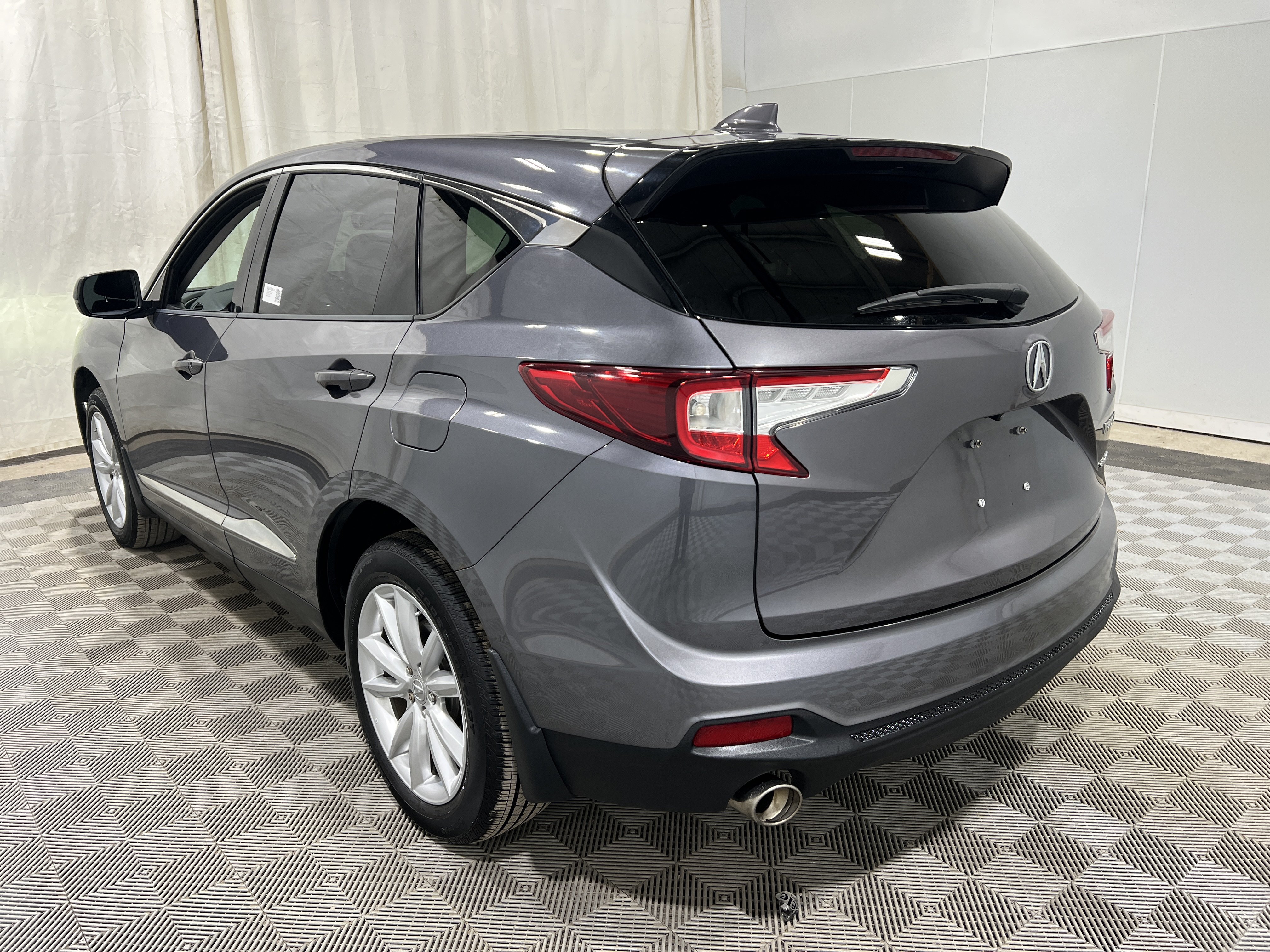 Used 2019 Acura RDX AWD image 2