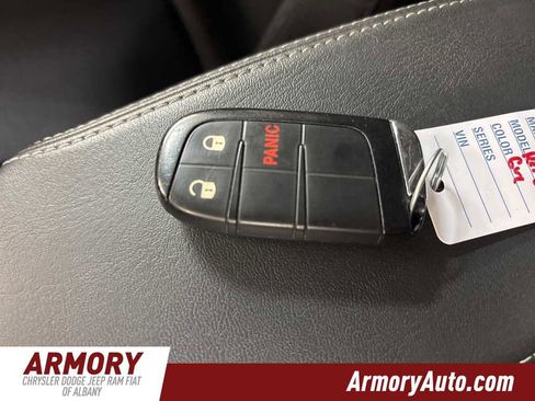 Used 2023 Jeep Renegade Latitude image 21