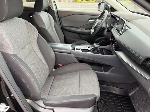 Used 2021 Nissan Rogue SV AWD/4WD image 26