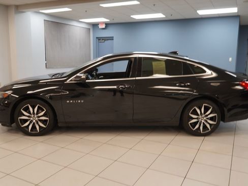 Used 2016 Chevrolet Malibu LT w/ Leather Package image 2