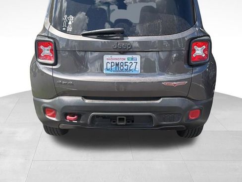 Used 2016 Jeep Renegade Trailhawk w/ Premium Trailhawk Package AWD/4WD image 2