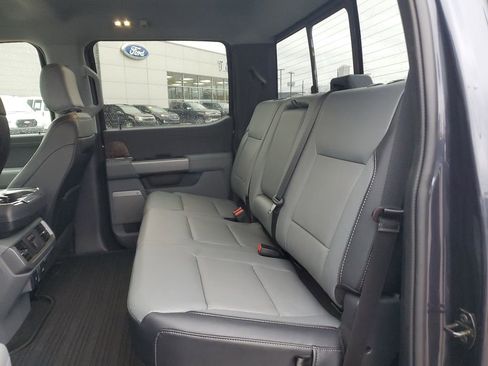 Used 2022 Ford F150 Lariat w/ Equipment Group 502A High image 8