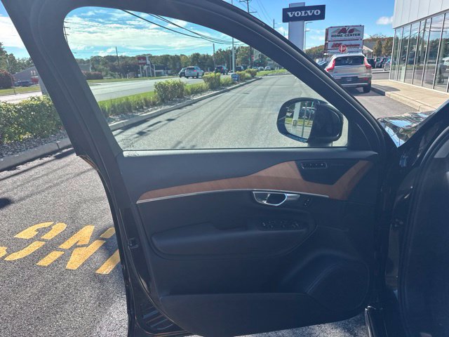 Certified 2024 Volvo XC90 T8 Plus w/ Protection Package Premier AWD/4WD image 19