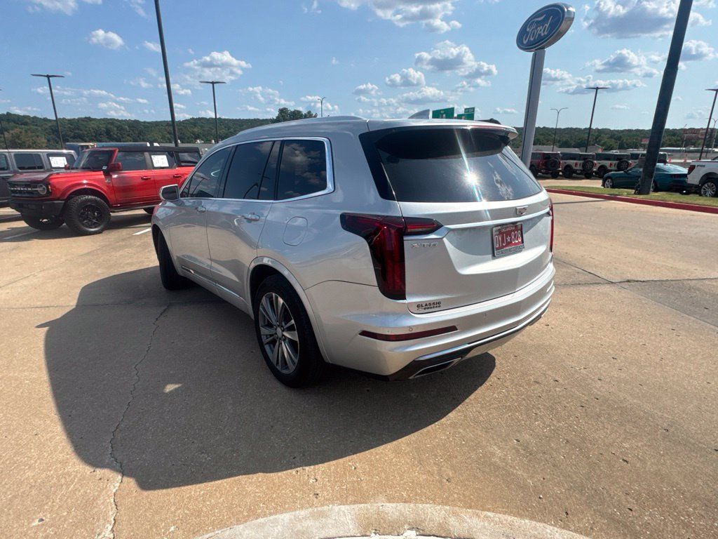 Used 2020 Cadillac XT6 Premium Luxury w/ LPO, Floor Liner Package FWD image 10