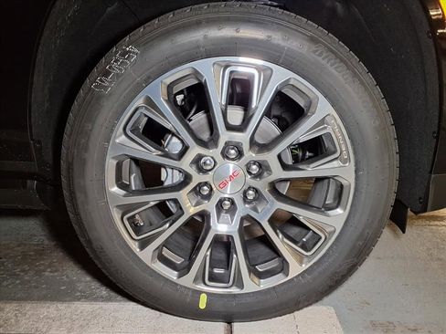 New 2026 GMC Yukon XL Denali w/ Sun & Power Step Package RWD image 20
