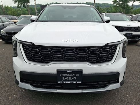 New 2026 Kia Sorento LX FWD image 2