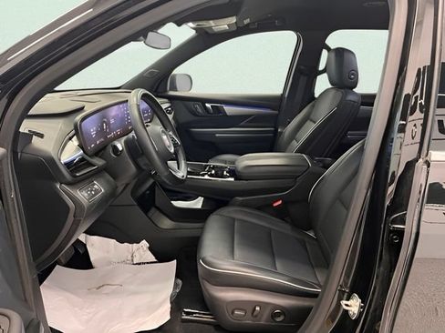 Certified 2025 Buick Enclave Preferred AWD/4WD image 20