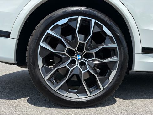Used 2025 BMW X7 M60i w/ Climate Comfort Package AWD/4WD image 63