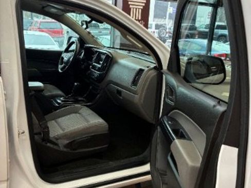 Used 2015 GMC Canyon 2WD Crew Cab w/ Convenience Package image 27