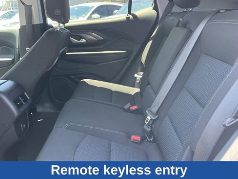 Used 2024 GMC Terrain SLE AWD/4WD image 23