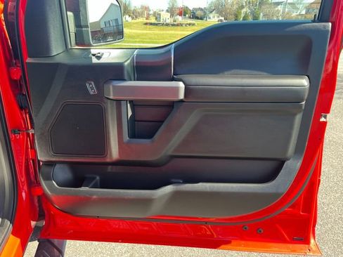 Used 2018 Ford F150 XLT w/ Equipment Group 302A Luxury image 33