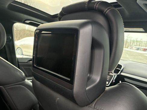 Used 2018 Mercedes-Benz GLS 63 AMG AMG GLS 63 image 32