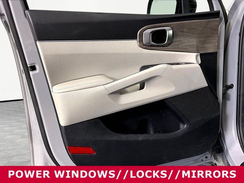 Used 2023 Kia Sorento S AWD/4WD image 16