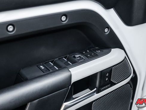 Used 2022 Land Rover Defender 110 X-Dynamic HSE image 65