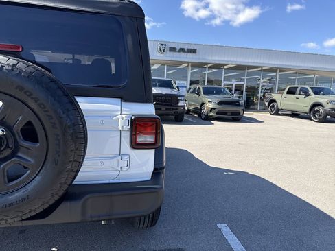 New 2026 Jeep Wrangler Sport AWD/4WD image 36