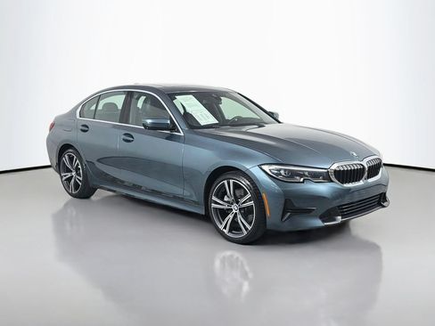 Used 2020 BMW 330i xDrive Sedan w/ Premium Package AWD/4WD image 3