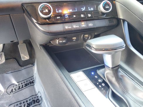 Used 2021 Hyundai Elantra SEL image 22