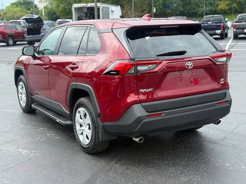 Used 2025 Toyota RAV4 LE AWD/4WD image 5