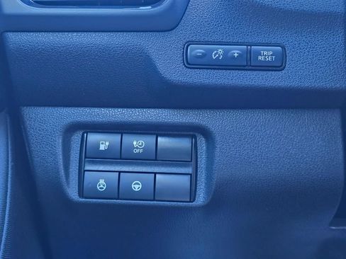 Used 2019 Nissan Leaf SV w/ SV Technology Package FWD image 17