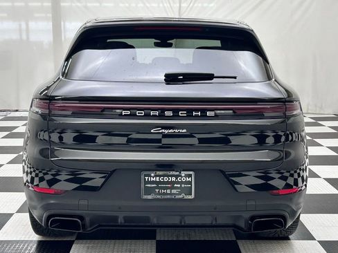 Used 2024 Porsche Cayenne image 6