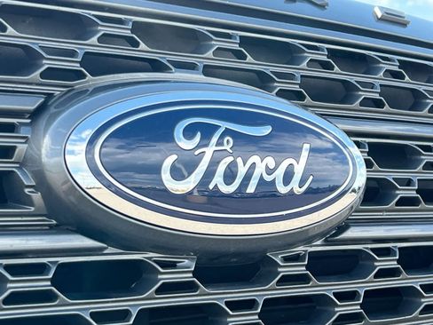 Used 2024 Ford Explorer XLT w/ Equipment Group 202A AWD/4WD image 13