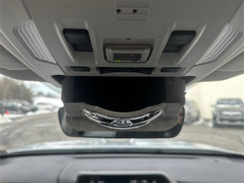 Used 2022 Toyota Highlander XLE image 27