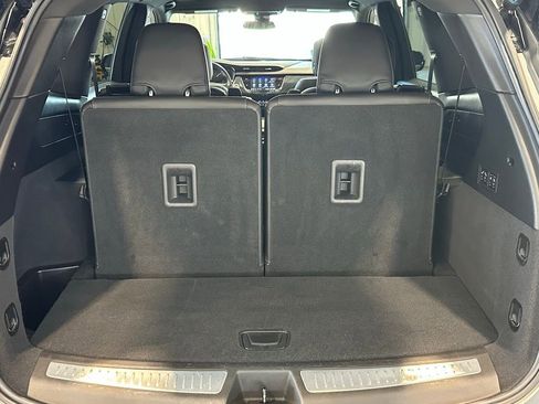 Used 2023 Cadillac XT6 Premium Luxury image 30