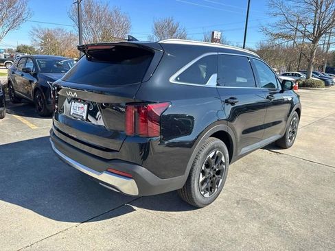 New 2026 Kia Sorento S w/ S Panoramic Sunroof Package image 10
