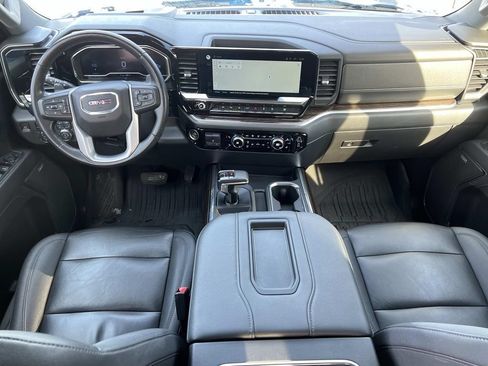 Used 2022 GMC Sierra 1500 Elevation w/ Elevation Premium Package AWD/4WD image 3