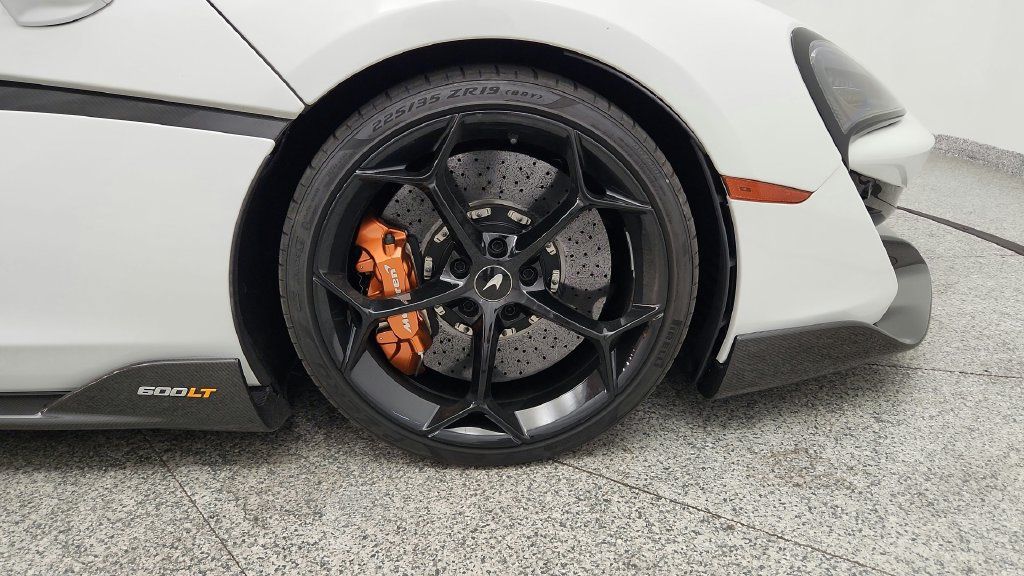 Used 2019 McLaren 600LT RWD image 31