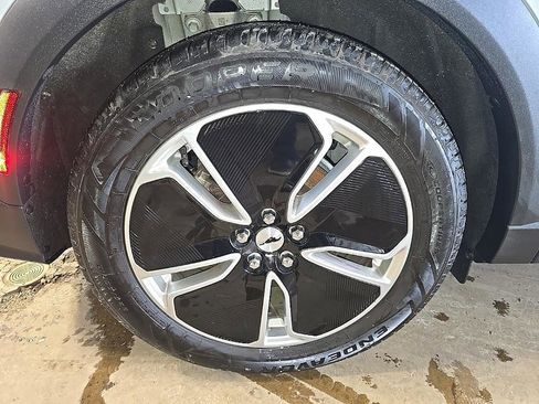 Used 2022 Ford Mustang Mach-E Select image 38