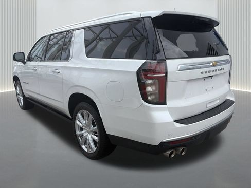 Used 2023 Chevrolet Suburban High Country RWD image 6