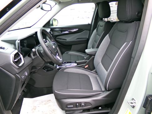 New 2026 Chevrolet TrailBlazer LT w/ Convenience Package FWD image 7