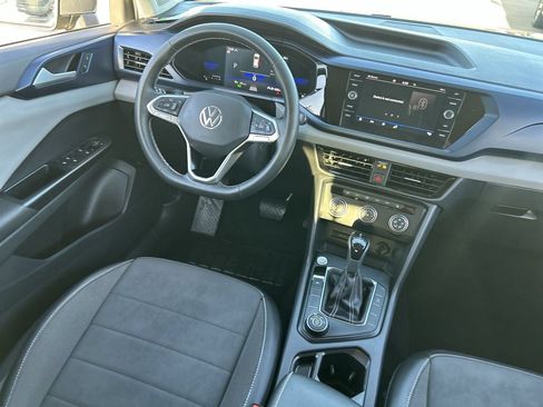 Used 2022 Volkswagen Taos SE AWD/4WD image 10