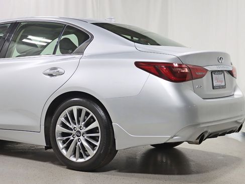Used 2019 INFINITI Q50 Luxe w/ Essential Package (3.0T Luxe) image 10