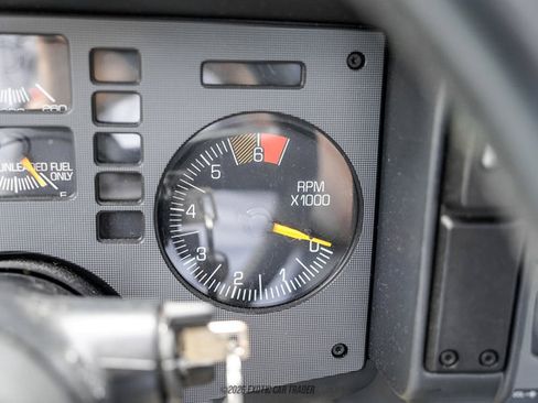 Used 1988 Pontiac Fiero GT RWD image 36