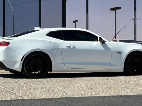 Used 2016 Chevrolet Camaro SS RWD image 13