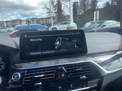 Used 2023 BMW 530e w/ Executive Package image 41