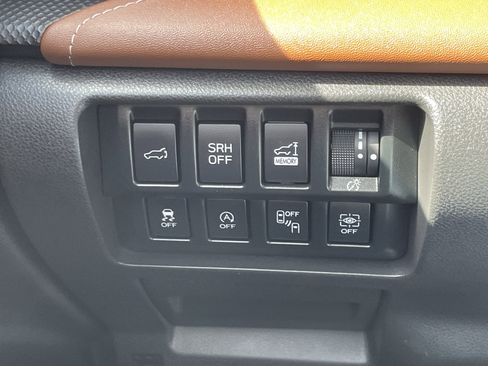 Certified 2021 Subaru Forester Touring AWD/4WD image 32