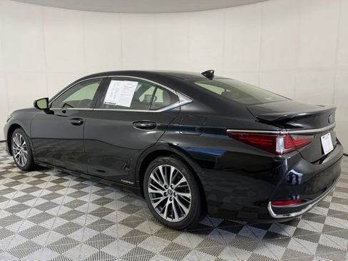 Used 2019 Lexus ES 300h w/ Premium Package FWD image 8