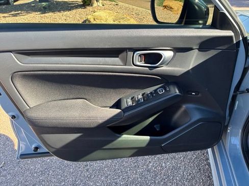Used 2023 Honda Civic Sport image 16