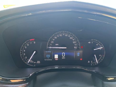Used 2017 Cadillac XT5 Luxury w/ Driver Awareness Package FWD image 21